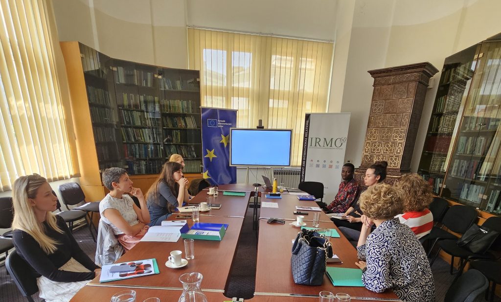 Research Forum Held on Documenting the Educational Experiences of Refugees and Migrants: Research Practices and Migrant Advocacy